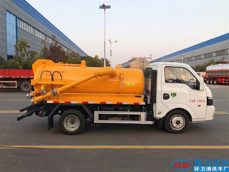 東風途逸2方地庫吸污車
