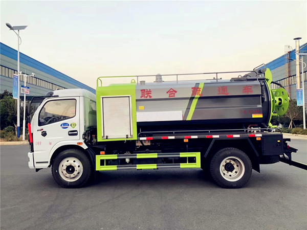 東風(fēng)大多利卡7方污/3方水清洗吸污車(chē)