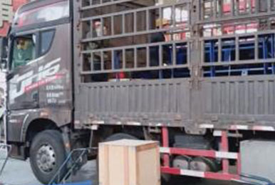 正升重工的發貨日常：單電機ZS2028制砂機，發往遼寧